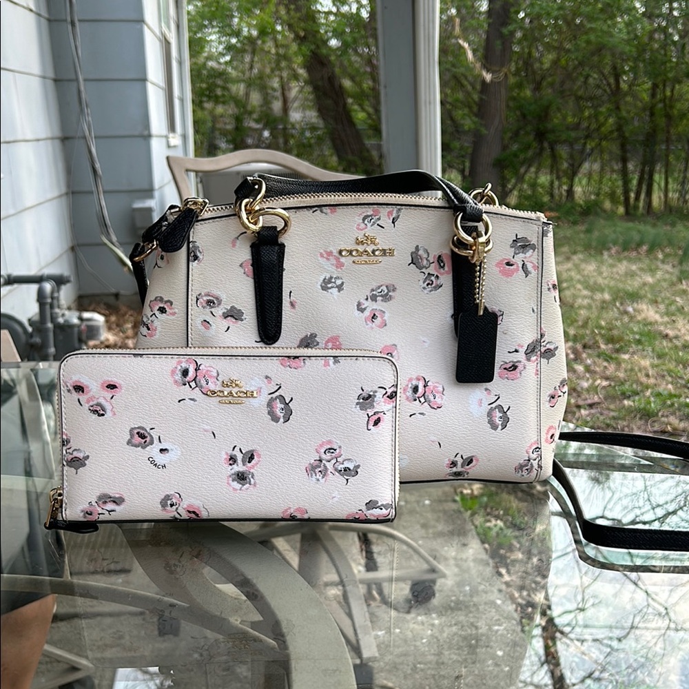 Authentic Coach Floral Print Women's Bag Set - Cream and Pink